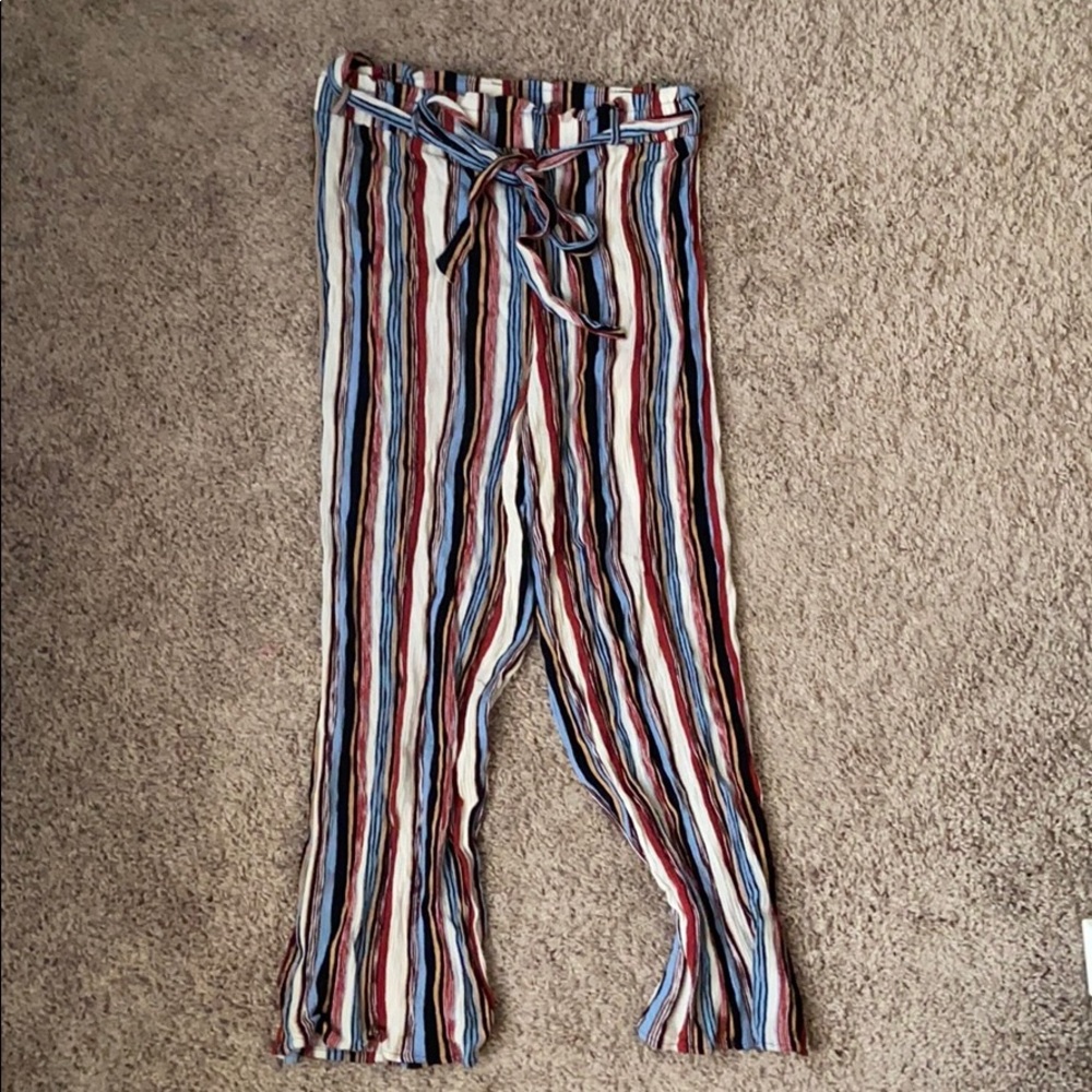 Cropped paper bag pants